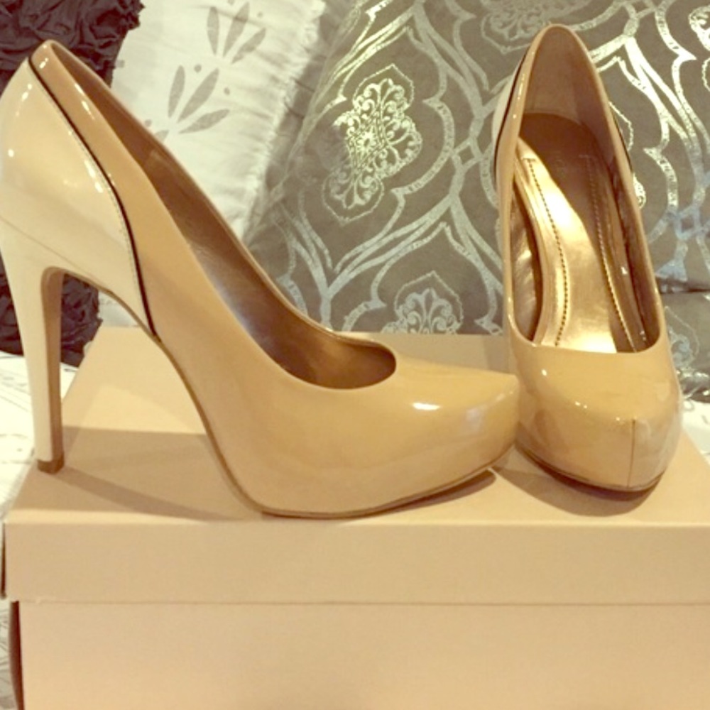 BCBGeneration Nude Pumps